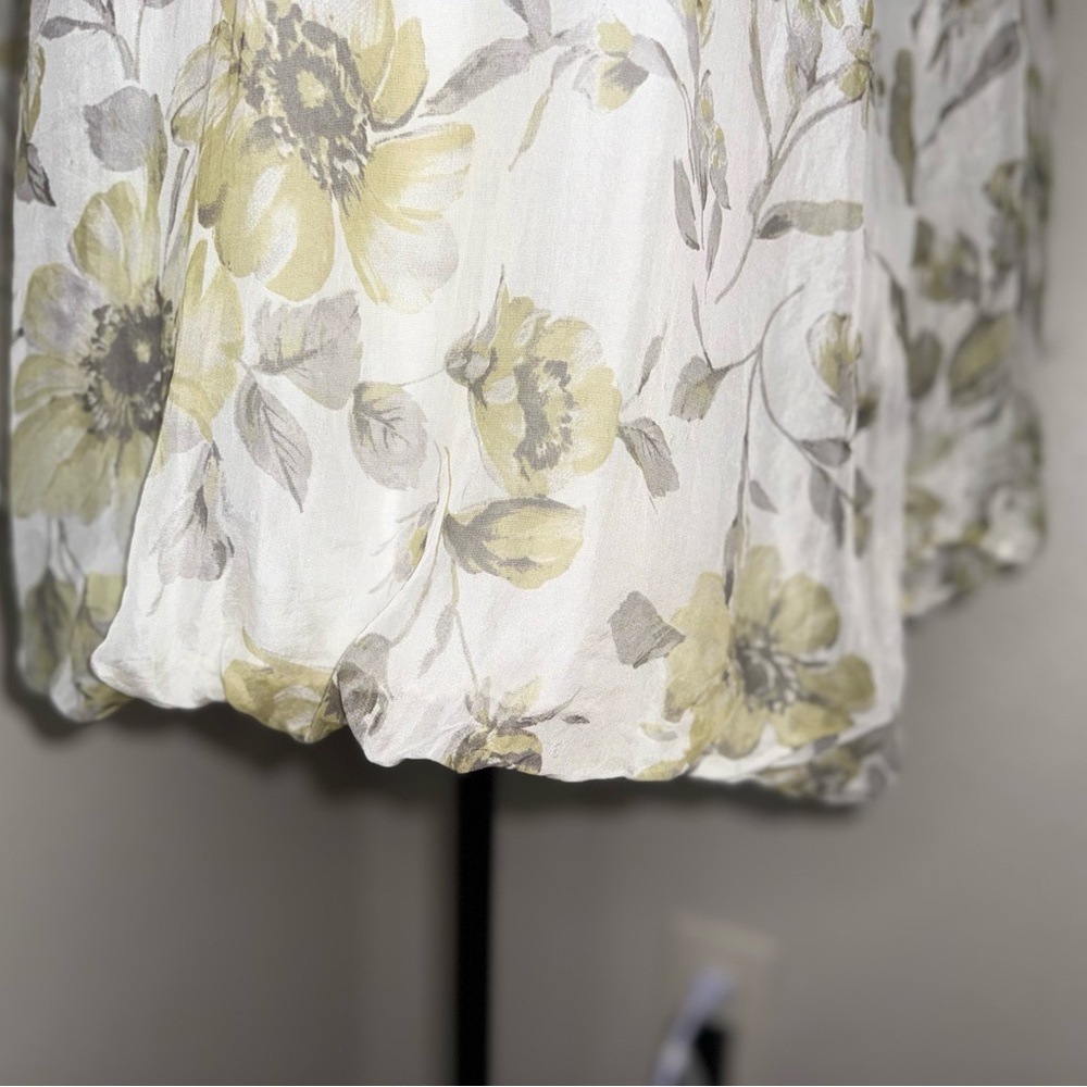 Rosemarine 100% Silk Floral Balloon Hem Blouse Made in Italy- Size Medium - Picture 4 of 11